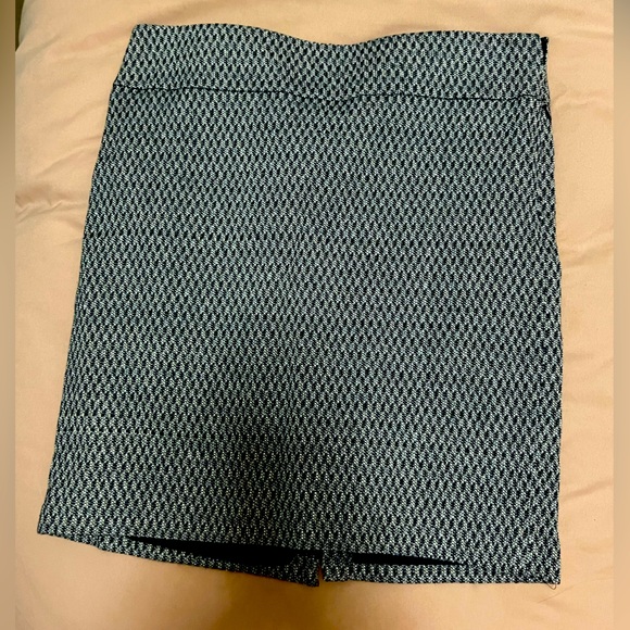 Beautiful navy and white pencil skirt - Picture 1 of 3